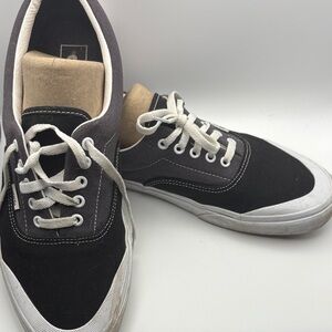 Classic Vans Low-Tops – Size 13 – Black/Gray – Pre-Loved